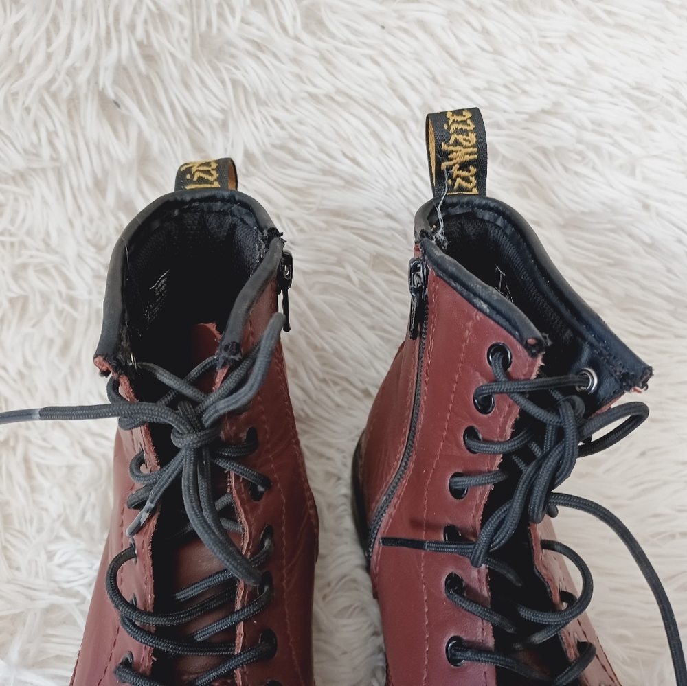 Dr. Martens Delaney Boots , Youth Sz.3 - Picture 4 of 9